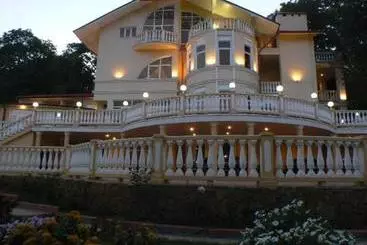 Hotel Guest House Lux