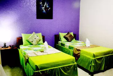 호텔 Palawan Village