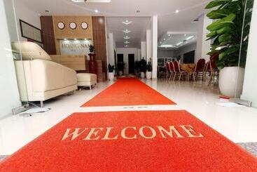 Отель Hoang Nam