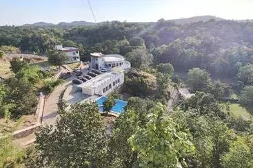 Hotel The Sky Imperial Pavoreal Jungle Resort
