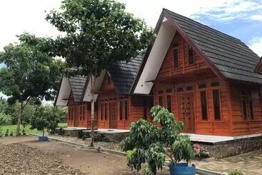 Hotel Reddoorz @ Geopark Ciletuh Sukabumi
