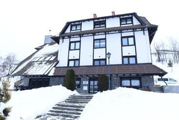 تختخواب و صبحانه Villa Mramor