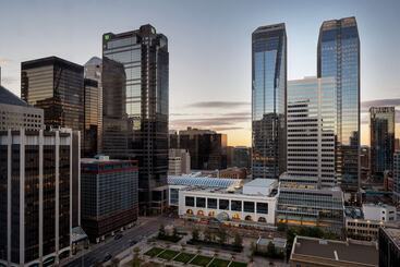 هتل The Dorian, Autograph Collection