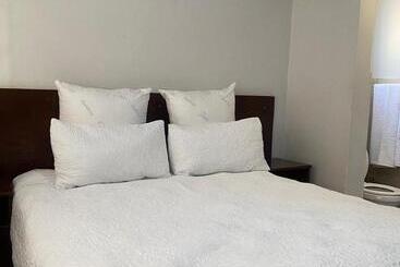 Pension (Hôtel basse catégorie) Liam Travel Inn