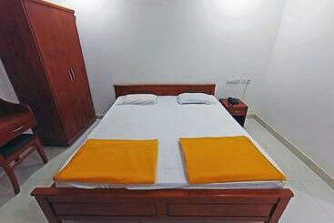 호텔 Staymaker Shri Shakti Residency