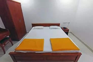 Hotel Staymaker Shri Shakti Residency