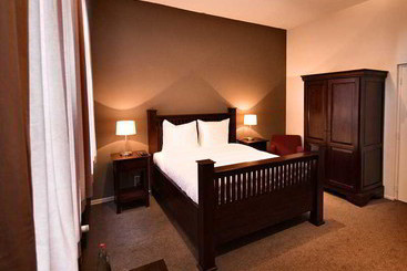 ホテル Het Raedthuys Restaurant & Suites