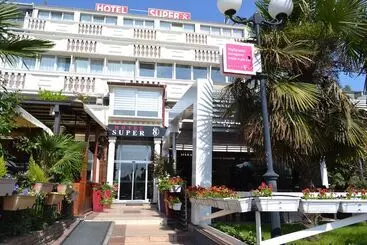هتل Super 8