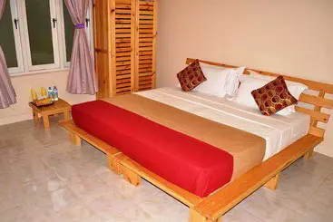 پانسیون Holiday Lodge Maldives