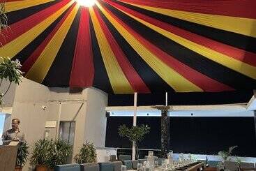 호텔 Chitra Executive