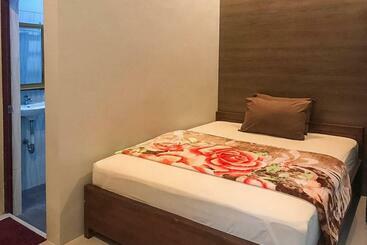 פנסיון Grafita House Redpartner