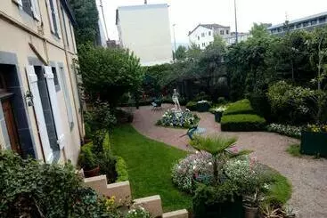 Bed and Breakfast Propriété Charbaymond