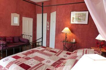 مبيت وإفطار Mas Des Bougainvillees