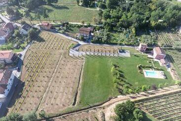 بنسيون Le Mas Di Laura