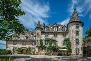 مبيت وإفطار Chateau De Courbelimagne, Raulhac