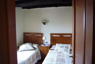 Casas Rurales Los Almendreros/los Perales