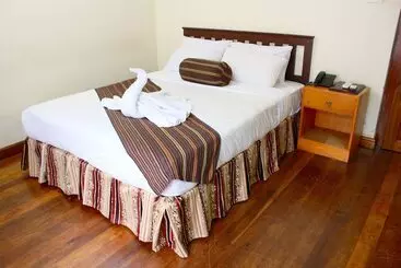 Hotel Damchen Resort