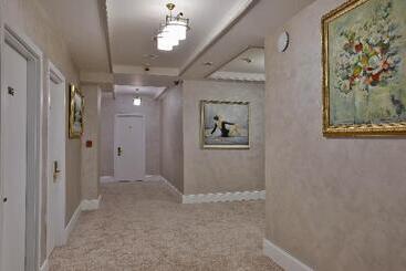 هتل Ganjali Plaza