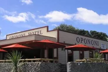 בית מלון כפרי Opononi