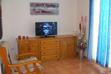 Apartamentos Par Tres   Oliva Nova