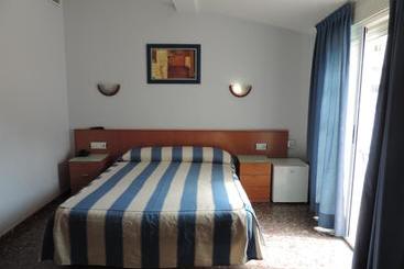 Hotel Costa San Antonio