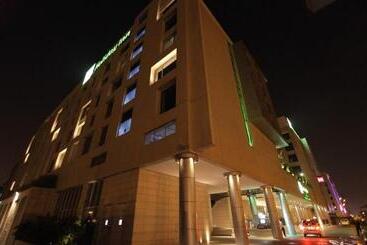 هتل Holiday Inn New Delhi International Airport, An Ihg