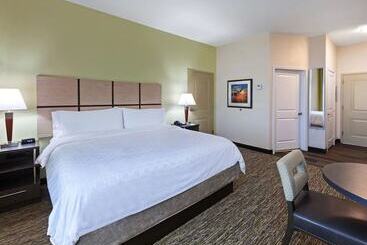 فندق Candlewood Suites Midland, An Ihg