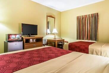 酒店 Econo Lodge Louisville Airport