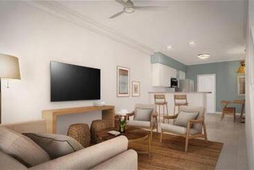 Отель Islander Bayside Villas & Boatslips