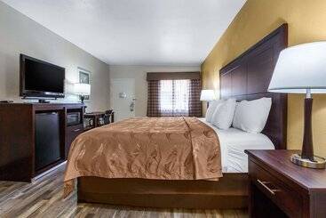 בית מלון כפרי Quality Inn & Suites Near Downtown Mesa