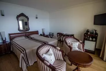 Treasure Cove Hotel & Restaurant