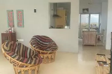Bed and Breakfast Poru Beach Villa