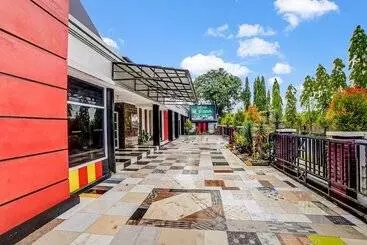 Hotelli Oyo 90980 Al Karim Syariah