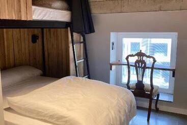 فندق صغير Zarautz Surf House