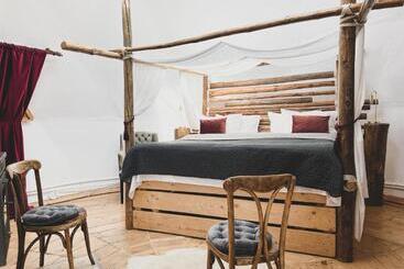 پانسیون Soho Place