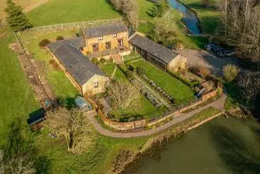 Pension Stowe Fields