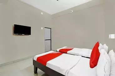 Flagship Hotel Vraj, Khambhaliya