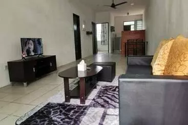 Hotelli Oyo Home 90459 Nd  Homestay