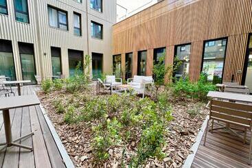 Aparthotel The Originals Résidence Le Monde Paris Ivry Confluence