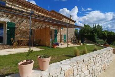 민박 Mas Les Escourtades Chambres D Hôtes
