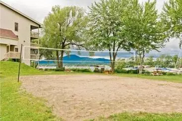 アパートホテル Magog Waterfront Condo