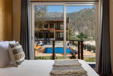 リゾートホテル Justa Rasa Retreat & Spa Rishikesh