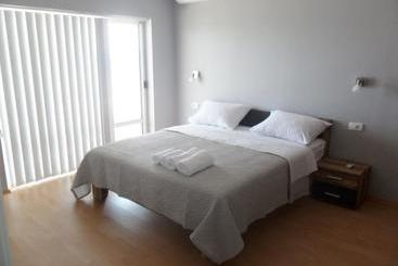 Ferienwohnungen Beachside Apartments Znjan