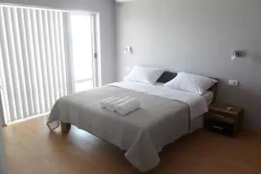 דירות לתיירים Beachside Apartments Znjan