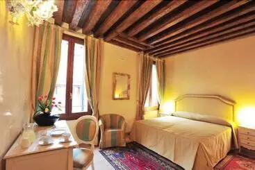 Bed and Breakfast Alla Vigna   Room Only