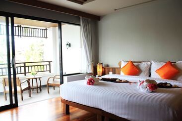 ホテル Maehaad Bay Resort   Sha Plus