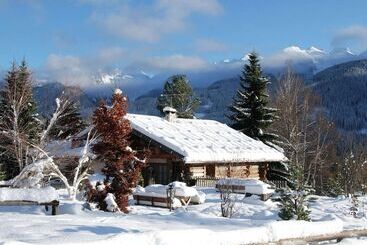 Typical Cottage In Bellamonte Italy With Hot Tub