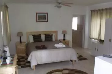 ペンション Bisibee Guest House