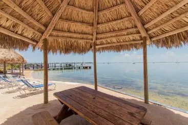 Sunset Cove Beach Resort