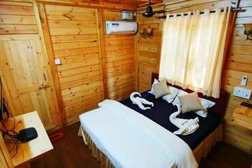 فندق Samant Beach Resort